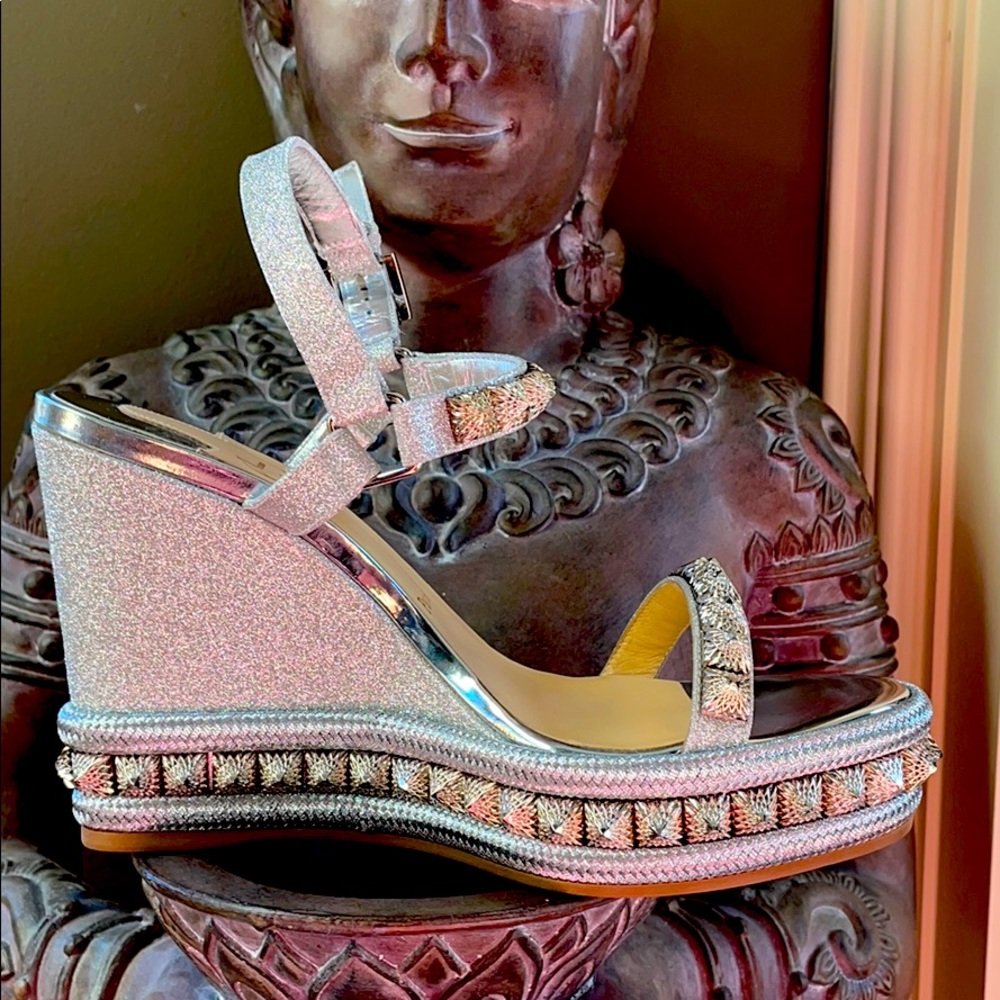NIb Christian louboutin wedge silver sz 39